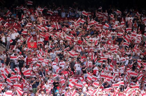 Die VfB-Fans können ihre Reise nach Rostock nun planen. Foto: Pressefoto Baumann