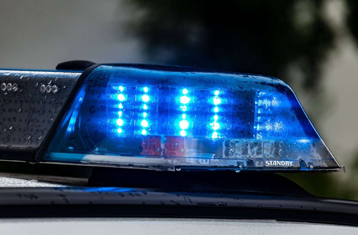 Die Stuttgarter Polizei war mit acht Streifen im Einsatz. (Symbolbild) Foto: IMAGO/Fotostand/IMAGO/Fotostand / Gelhot