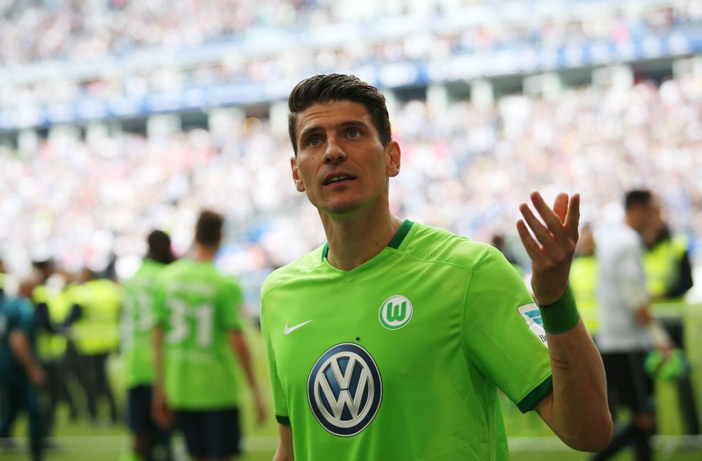 Mario Gomez muss mit Wolfsburg in die Relegation. Foto: imago