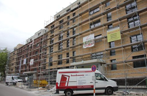 An der Fleiner Straße 10-16 baut die Genossenschaft 75 Wohnungen, fertig werden sollen sie im Oktober 2019. Foto: Bernd Zeyer