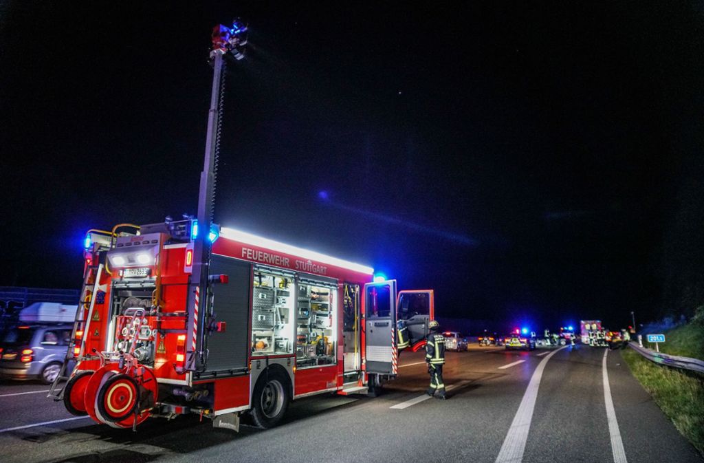 Die Feuerwehr Stuttgart eilte zum Unfallort.