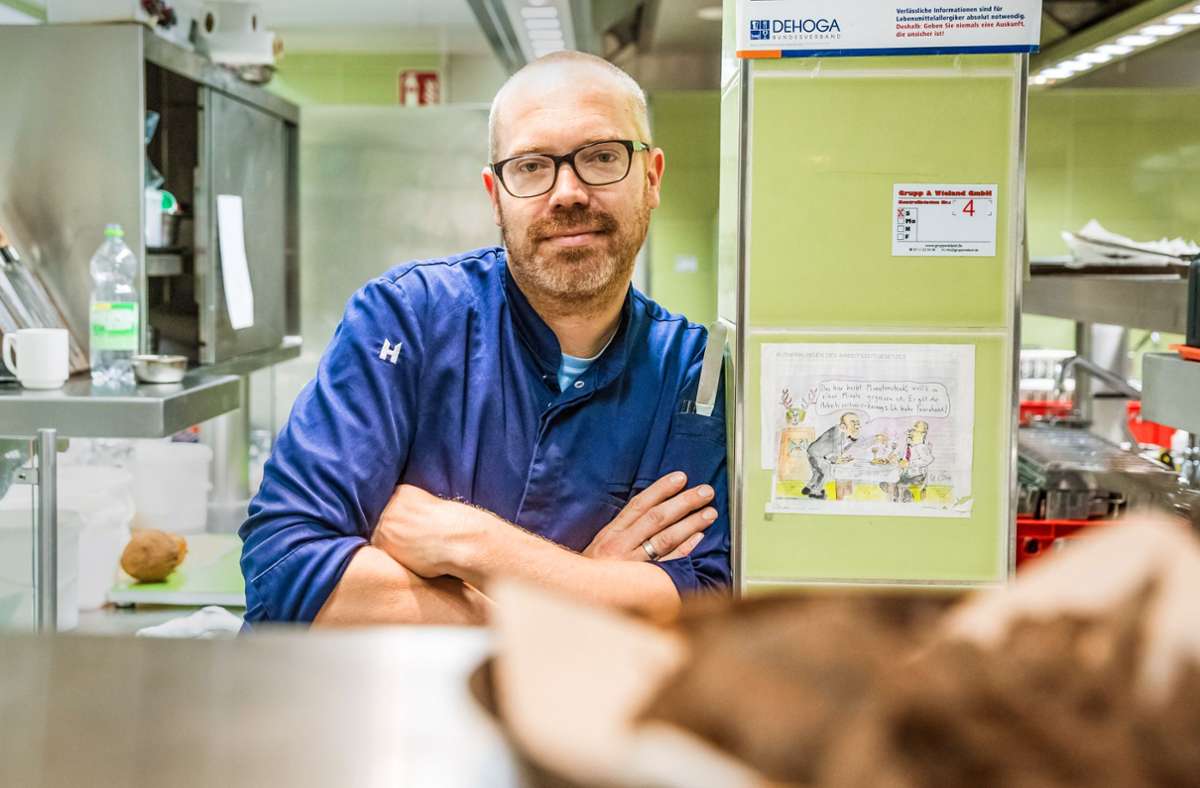 Hat sich zwei Sterne von Michelin erkocht und investiert manchmal drei Monate in die Kreation eines neuen Gerichts: Stefan Gschwendtner von der Speisemeisterei