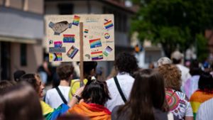 Land fördert die Beratung queerer Geflüchteter