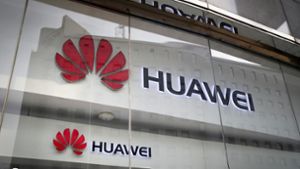 Huawei will im Elsass eine Fabrik für die neuen 5G-Mobilfunkmasten bauen. Doch das gefällt nicht jedem in der Region. Foto: AP/Andy Wong