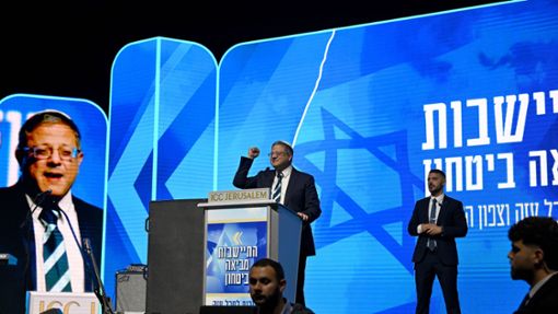 Der israelische Minister für nationale Sicherheit, Itamar Ben Gvir, sprach am Sonntag auf einer Konferenz im International Convention Center in Jerusalem, die den Bau jüdischer Siedlungen im Gazastreifen fordert. Foto: IMAGO/UPI Photo/IMAGO/DEBBIE HILL