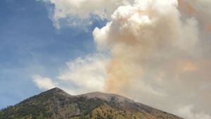 Mal wieder sorgt ein Vulkan auf Bali für Probleme. Foto: AFP