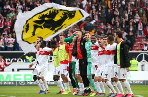 Feiertag für Fans und Spieler? Noch ist nicht vollkommen sicher, ob die Partie des VfB Stuttgart gegen Arminia Bielefeld wie geplant stattfinden wird. Foto: Baumann