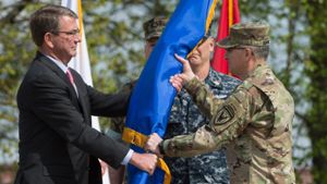 US-Verteidigungsminister Ashton Carter (links) mit General Curtis Scaparrotti. Foto: dpa