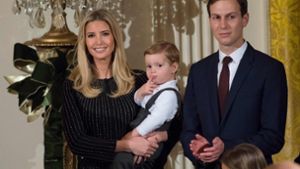 Präsidententochter Ivanka Trump (mit Sohn Theodore) provoziert mit privaten Familienfotos viele Amerikaner. Foto: AFP