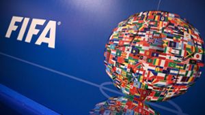FIFA und UEFA suspendieren russische Teams von allen Wettbewerben