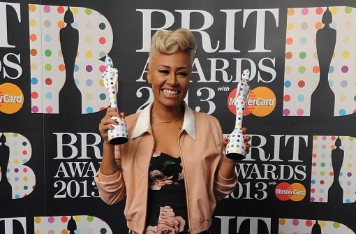 Emeli Sandé war die große Abräumerin der Brit Awards 2013: Sie gewann nach dem Preis für die beste weibliche Solokünstlerin aus Großbritannien auch den Hauptpreis des Abends: Ihr gefeiertes Debütalbum Our Version of Events wurde als bestes Album ausgezeichnet. Foto: dpa