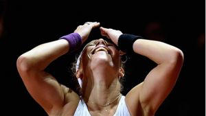Laura Siegemund kann ihren Einzug ins Finale gegen Australien-Open-Gewinnerin Angelique Kerber nicht fassen. Foto: Getty