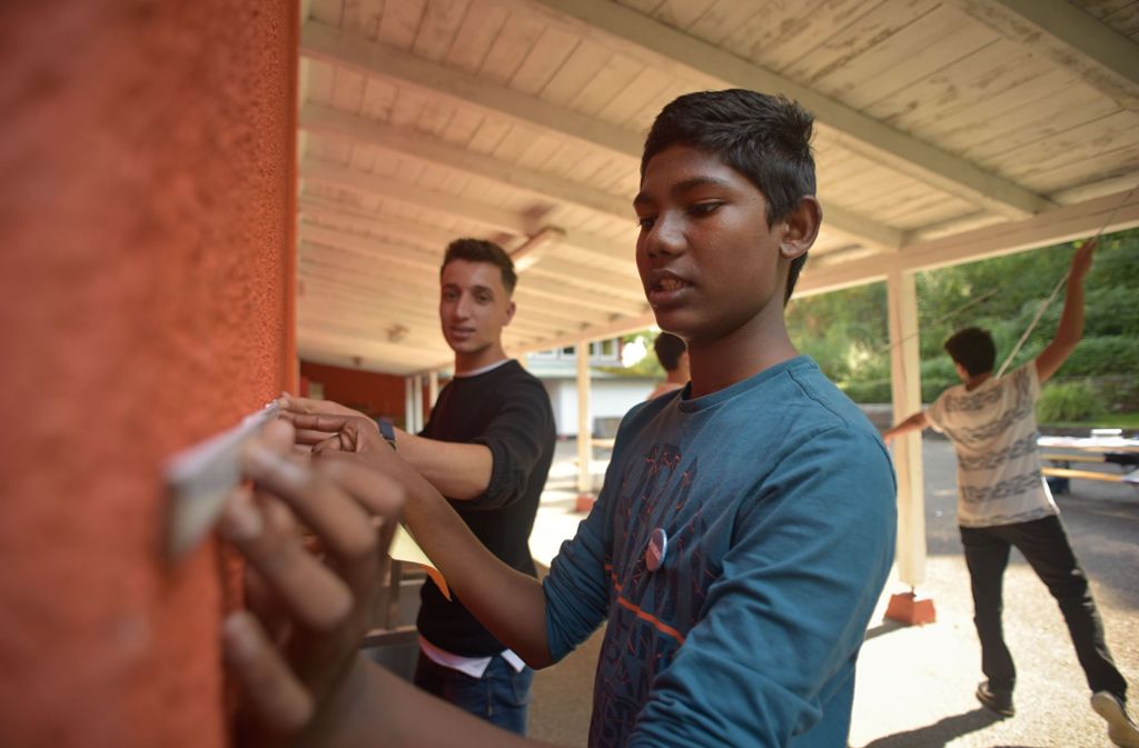 Im Aktivpark Bergheide des Caritasverbands sind in dieser Woche 25 Jugendliche schon fleißig.
