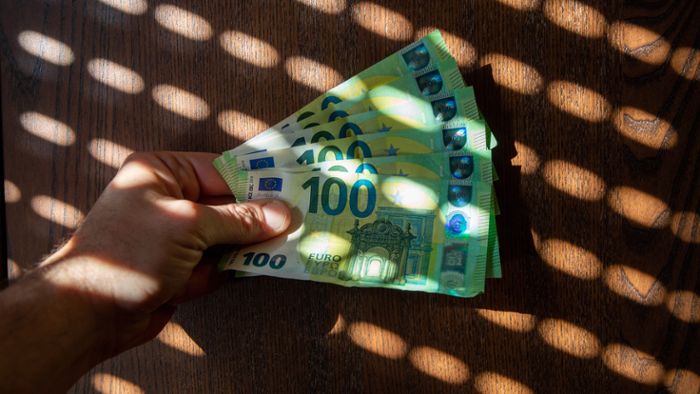 Erhalten Rentner mit Minijob die 300 € doppelt?