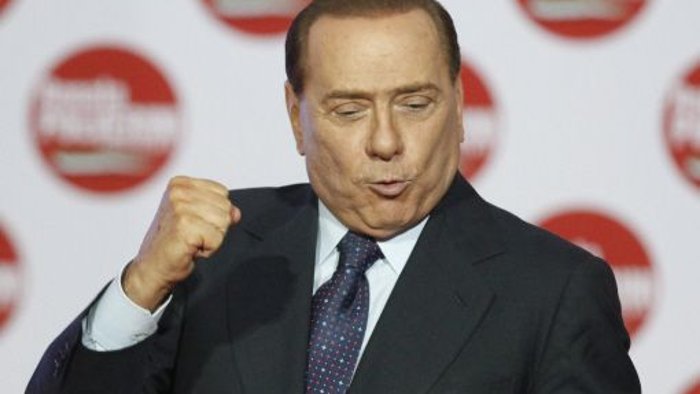 Überraschungserfolg für Berlusconi