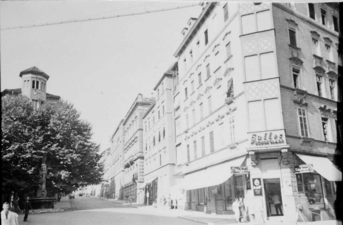Der Spaziergang beginnt an der Ecke zur Paulinenstraße.