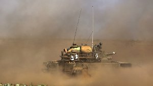 Ein israelischer Panzer an der Grenze zum Gazastreifen. Foto: dpa