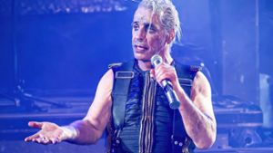 Rammstein-Sänger Till Lindemann auf der Bühne. Foto: imago/Gonzales Photo