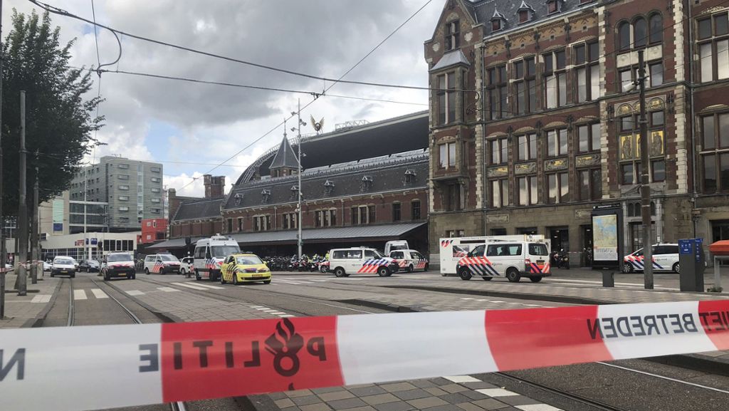 Amsterdam: Polizei schießt Messerangreifer nieder