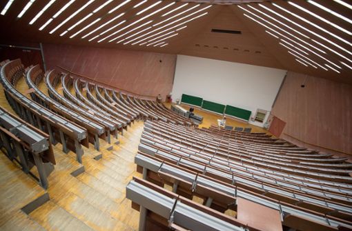 In den  großen Hörsälen  der Uni Stuttgart werden  in der zweiten und dritten Januarwoche keine Vorlesungen stattfinden. Foto: dpa/Sebastian Gollnow