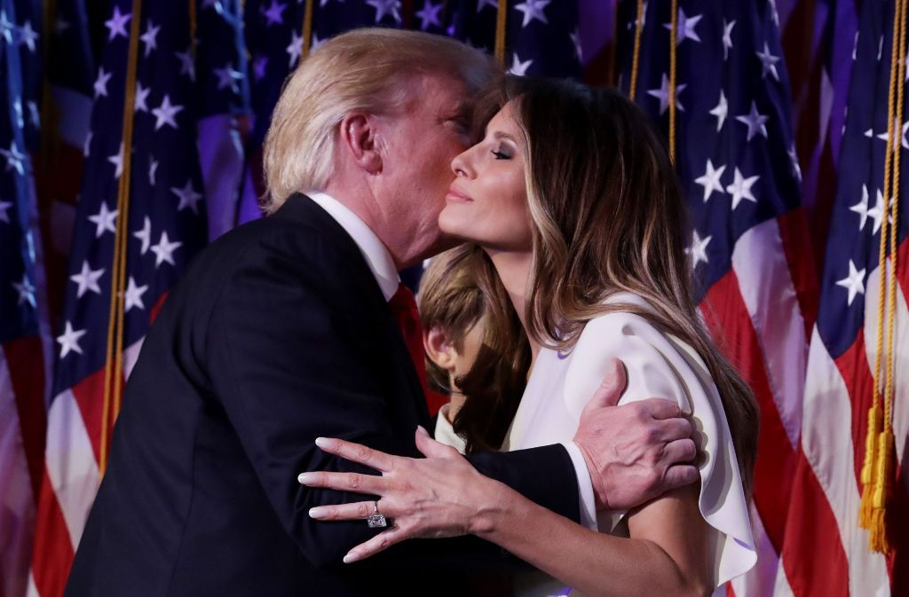 Die neue First Lady Melania Trump gratuliert ihrem Ehemann und dem 45. Präsidenten der Vereinigten Staaten von Amerika Donald Trump zum Wahlsieg.