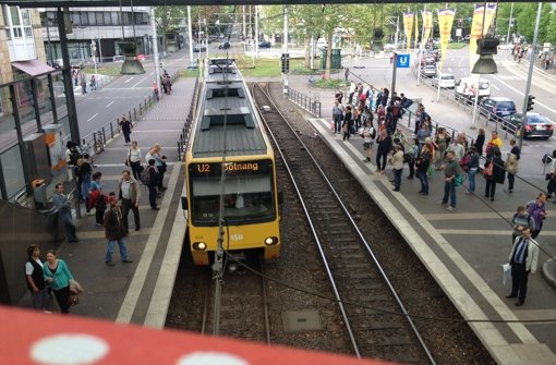 Wegen Bauarbeiten an den Gleisen kann die Stadtbahnlinie U 2 für einige Stunden nicht zwischen Bad Cannstatt Wilhelmsplatz und Neugereut fahren. Foto: Julia Bayer