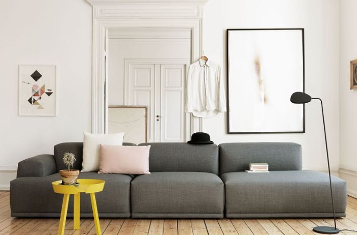Die Möbel des dänischen Labels Muuto greifen Traditionelles auf und interpretieren wie der „Coffee Table“ das typisch skandinavische Design neu.