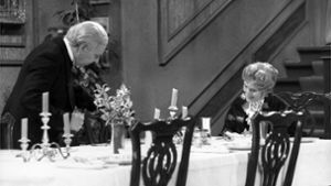 Freddie Frinton als Diener James und May Warden als Miss Sophie in „Dinner for one“ Foto: dpa/Annemarie Aldag