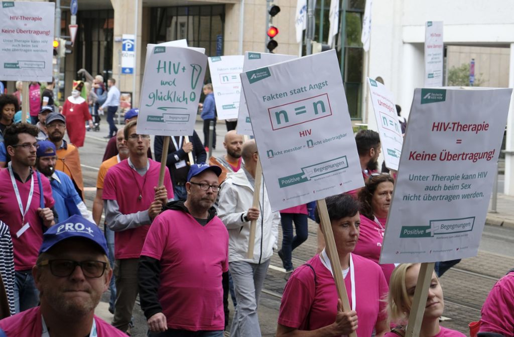 Rund 350 Menschen nahmen am Samstag in Stuttgart an der Demonstration teil.