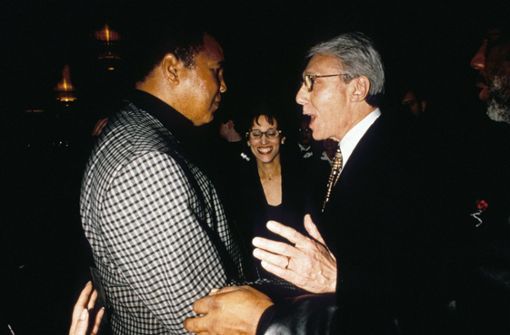 Leon Gast und Muhammad Ali im Jahr 1996. Foto: imago images/Everett Collection