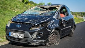 Auto überschlägt sich – Fahrer schwer verletzt