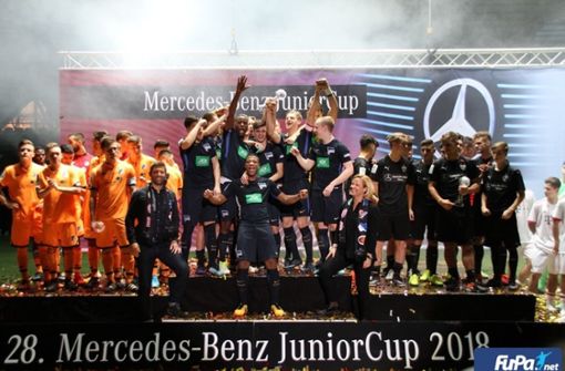Hertha BSC triumphierte bei der letzten Auflage des Junior-Cups. Der VfB sicherte sich Rang drei. Foto: Lommel