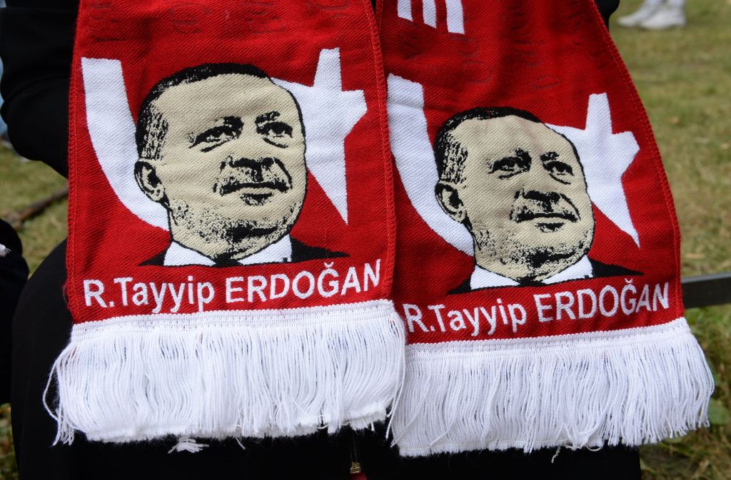 Seine Unterstützer feiern den türkischen Präsidenten Recep Tayyip Erdogan wie einen Star. Foto: dpa