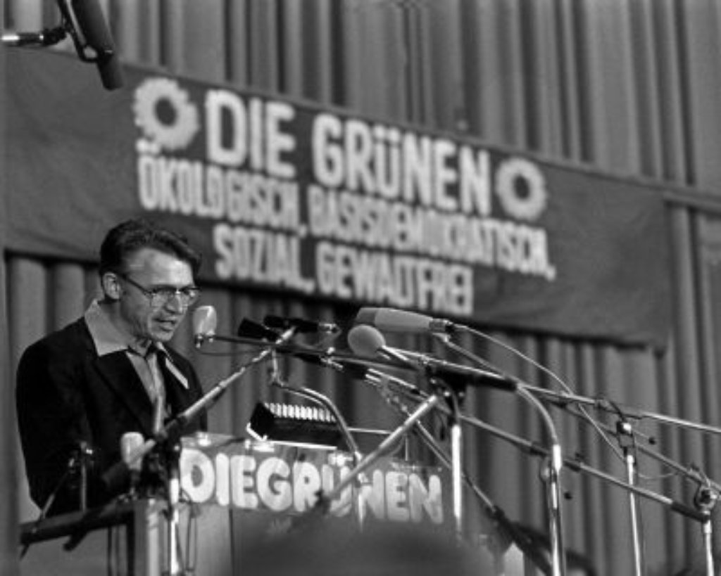 12. und 13. Januar 1980: Vor dem Hintergrund des Nato-Doppelbeschlusses gründet sich die Partei Die Grünen. In den kommenden Jahren erobern sie erst Landtage und dann den Bundestag.