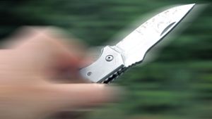 Streit eskaliert – 22-Jähriger zückt Messer