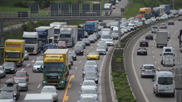 Experten fürchten Autobahn-Kollaps am Freitag