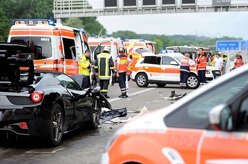 Zu einem tödlichen Verkehrsunfall kam es am Samstagmorgen auf der Autobahn 8 bei Wendlingen.  Foto: www.7aktuell.de | Oskar Eyb