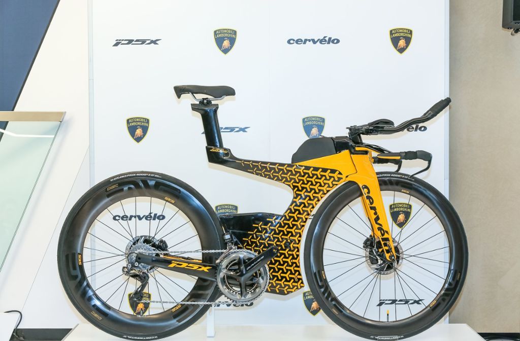 Das Triathlon Bike Cervélo P5X Lamborghini Edition wurde im März 2018 vorgestellt. Von dem Fahrrad wurden nur 25 Stück für je 20.000 Euro produziert, die schnell verkauft waren.
