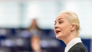 Julia Nawalnaja im Plenarsaal des Europäischen Parlaments in Staßburg. Foto: Philipp von Ditfurth/dpa