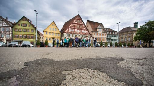 Die Kulisse gilt als außergewöhnlich schön, der Esslinger Marktplatz selbst hingegen als sanierungsbedürftig. Foto: Ines Rudel