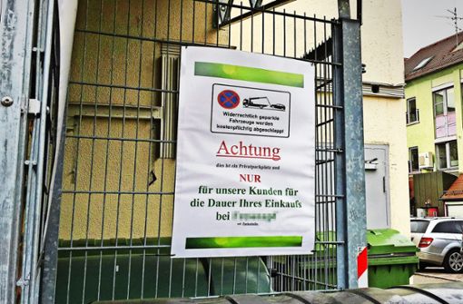 Keine leere Drohung: Ein Tiernahrungshändler in Vaihingen lässt auch Kunden abschleppen. Foto: Obst