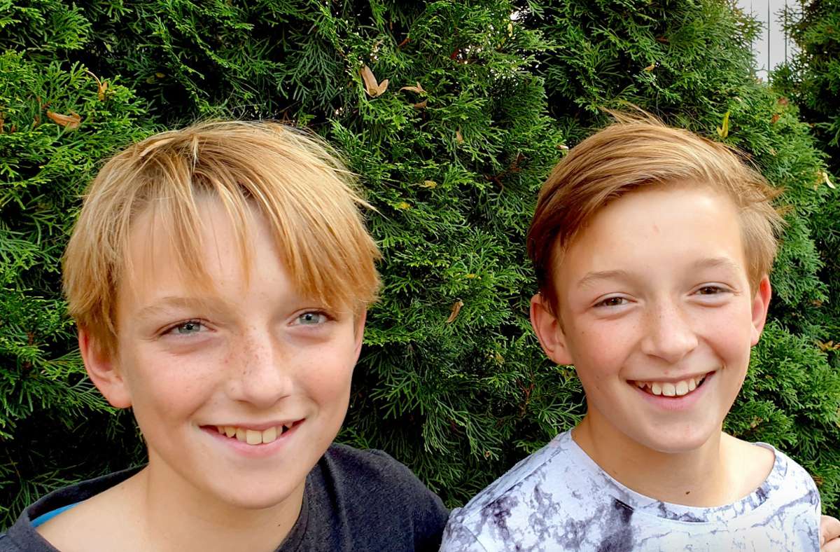 Nils (links) und Mika sind zweieiige Zwillinge – sie leben in Waiblingen. Foto: privat