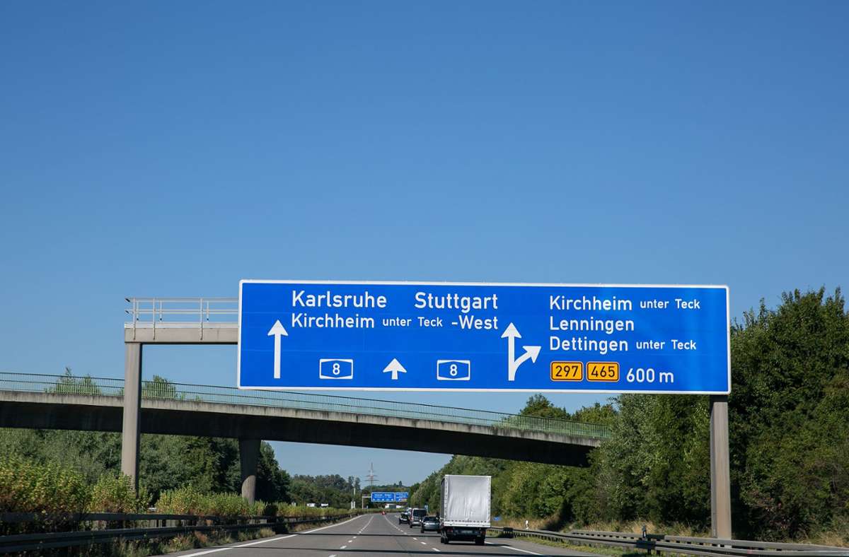 Ab Mühlhausen im Täle ist die A­ 8 Richtung Stuttgart wieder frei.