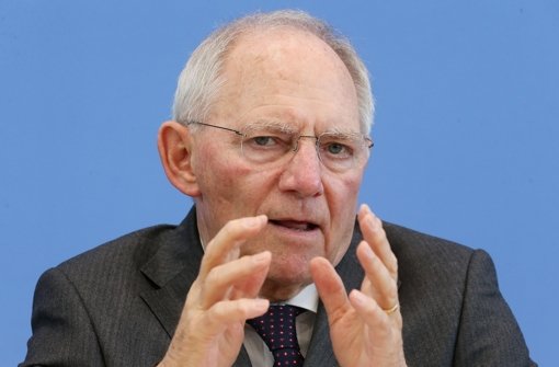 Bundesfinanzminister Wolfgang Schäuble will, dass künftig bei der Übergabe eines Unternehmens an den Nachfolger bereits ab einem Betriebsvermögen von 20 Millionen Euro die sogenannte Bedürfnisprüfung bei der  Erbschaftsteuer greift Foto: dpa