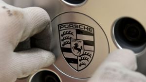 Warnstreik bei Porsche in Stuttgart (Symbolbild). M Foto: AFP