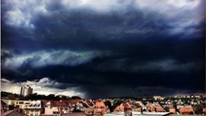 Dunkle Wolken über Stuttgart Foto: Knut Krohn