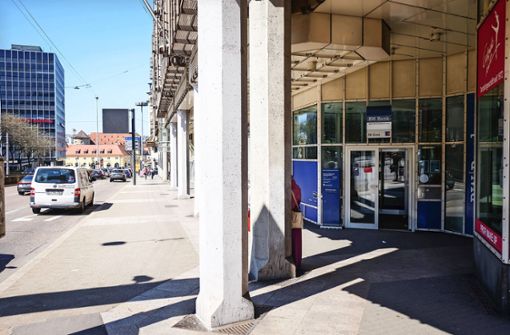 So wie hier in der Stuttgarter Charlottenstraße verschwindet so manche Bankfiliale. Foto: Lichtgut/Max Kovalenko