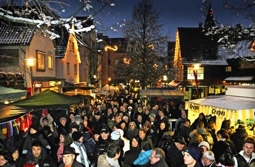 Der Nikolausmarkt war in der Fußgängerzone ein Publikumsmagnet. Nach dem Rückzug der Veranstalter verbleibt nun nur noch ein Krämermarkt. Foto: Archiv Günter Bergmann
