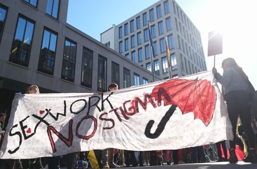 Anfang Oktober hatten in Berlin vor dem Familienministerium Prostituierte gegen die geplanten Neuerungen des Prostitutionsgesetzes demonstriert. Foto: dpa