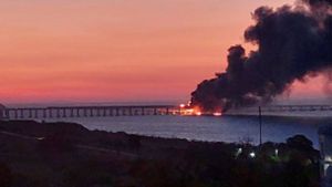 Massive Schäden nach Explosion und Feuer auf Krim-Brücke